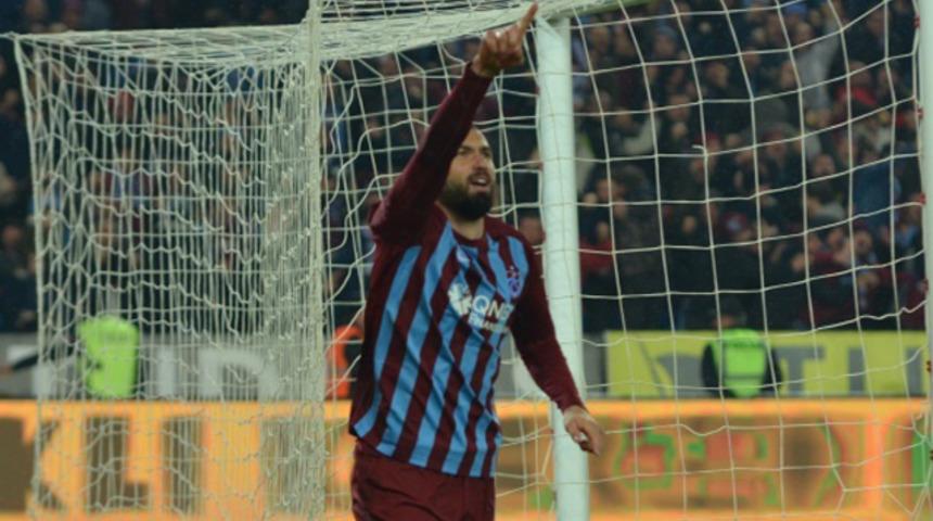 Trabzonspor'da Burak Yılmaz'ın Göztepe maçında oynayacağı belirtildi