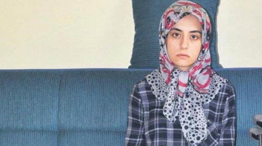 Annesi ve babasını öldüren katilden, ölü taklidi yaparak kurtuldu