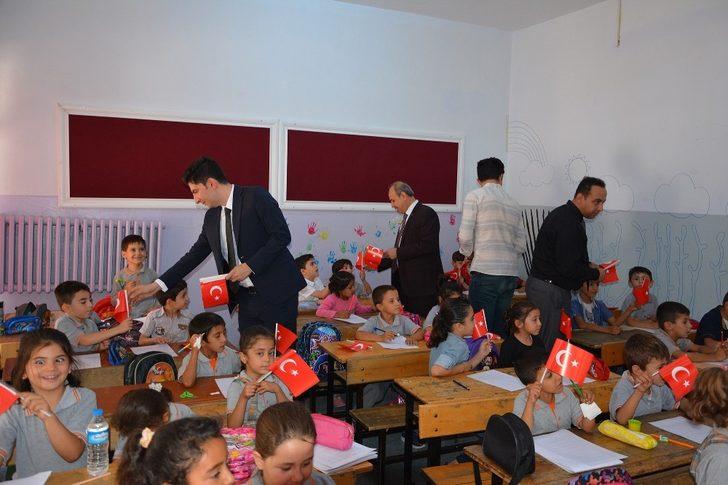 Başkan Kılıç, ders başı yapan öğrencileri ziyaret etti G3