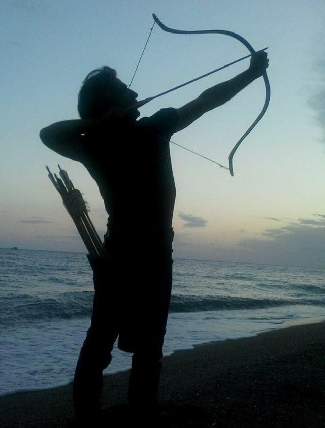 Ok atan, ata binen, resim yapan kaymakam İzmir e atandı 4