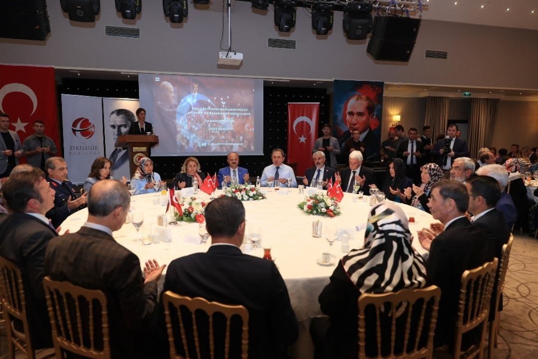 Gaziler onuruna yemek