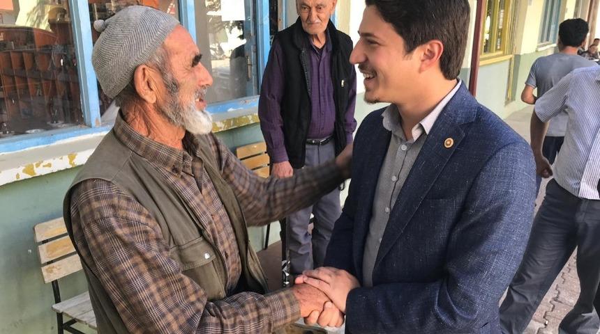 AK Partili &Ouml;zboyacı : Biz siyaseti insan odaklı yapıyoruz