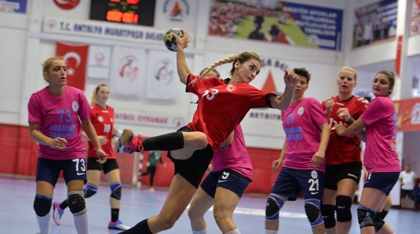 Muratpaşa 2&rsquo;de 2 yaptı