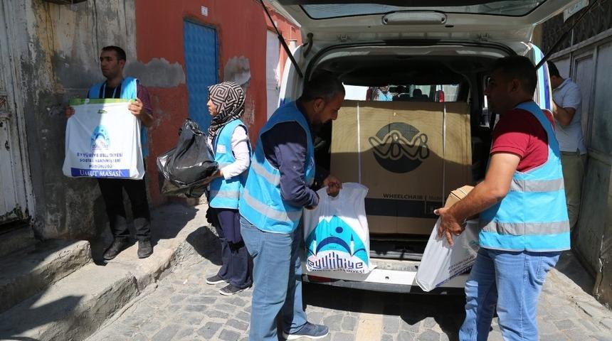 Eyy&uuml;biye Belediyesi, muhta&ccedil; ailelere yardımlarını s&uuml;rd&uuml;r&uuml;yor