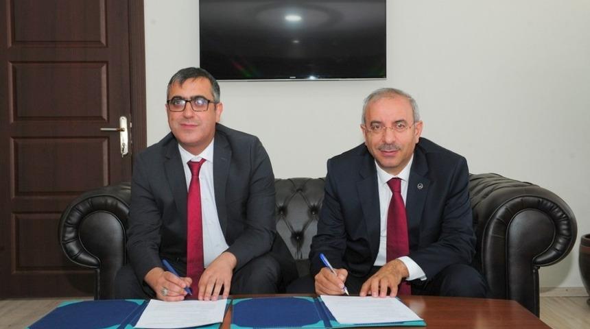 Van YYÜ,  Muradiye Kaymakamlığı ile Bina Tahsis Protokolü İmzaladı