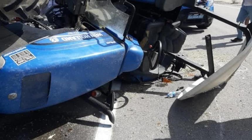 Karasu&rsquo;da trakt&ouml;r kazası: 1 yaralı