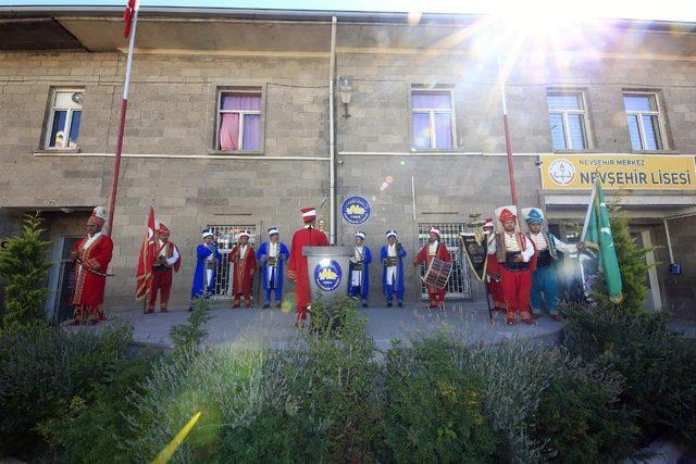 Seçen, Nevşehir Lisesi geleneksel 5.aşure günü etkinliğine katıldı