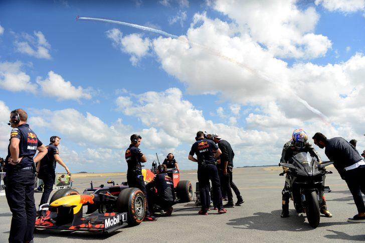  Teknofest'te büyük yarış! Kenan Sofuoğlu SOLOTÜRK’e karşı G1