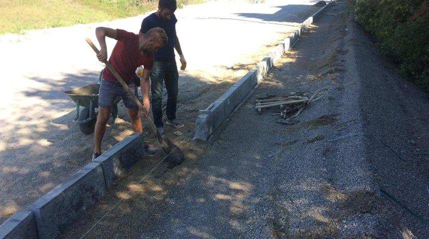 Kaldırım &ccedil;alışması devam ediyor