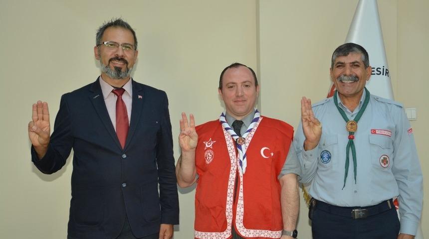 İzciler Milli Eğitim Müdürünü ziyaret etti