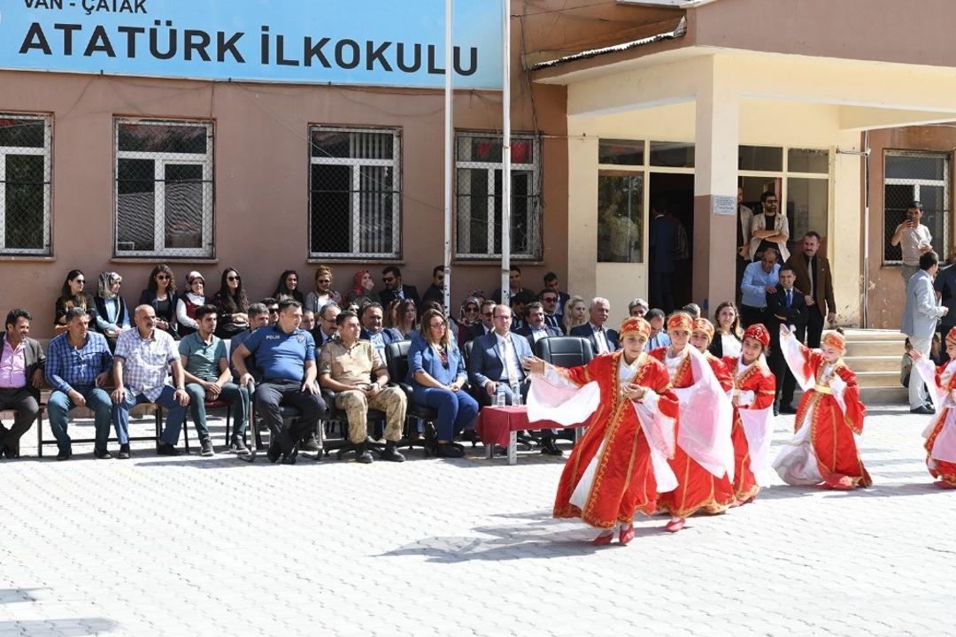 &Ccedil;atak&rsquo;ta ilk&ouml;ğretim haftası coşku ile kutlandı