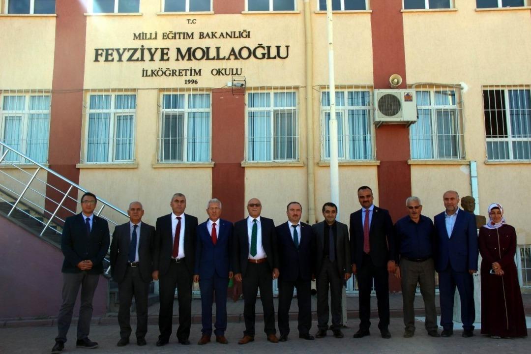 PTT 150 &ouml;ğrenciye kırtasiye seti hediye etti