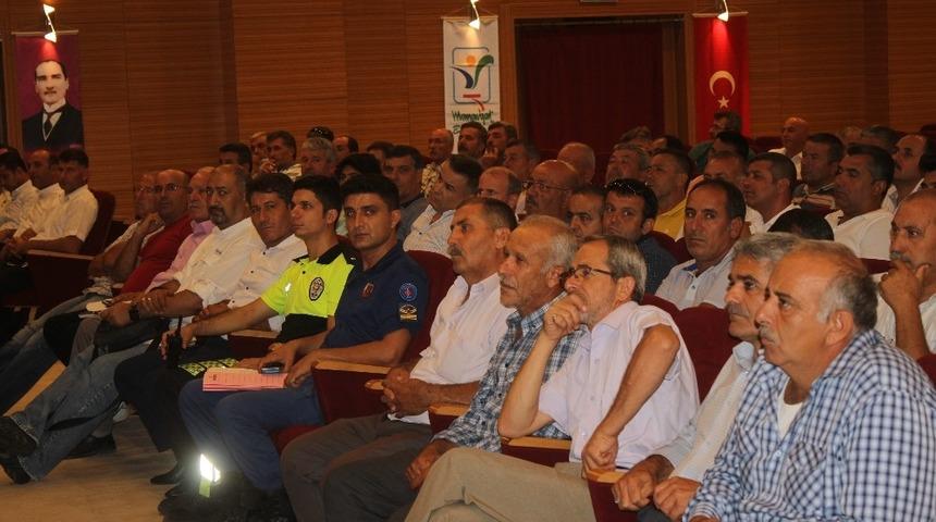 Manavgat’ta okul servisi şoförlerine seminer
