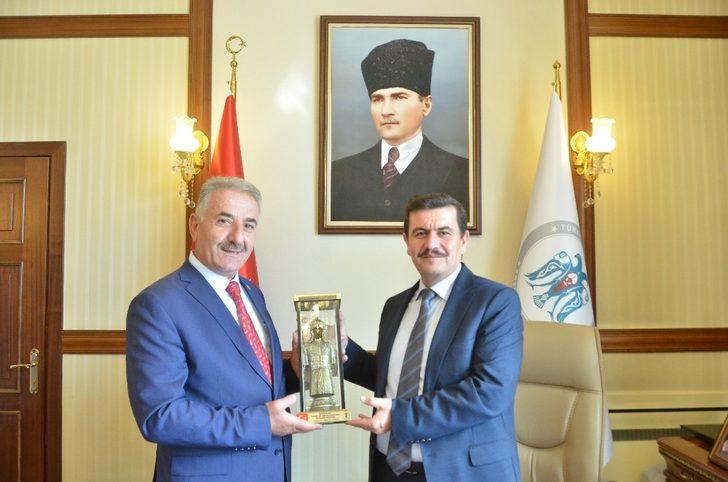 Vali Arslantaş: “Fırsatçılık yapanlara kanuni müeyyide uygulanıyor” G3