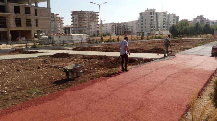 Y&uuml;r&uuml;y&uuml;ş parkı zemin &ccedil;alışmaları başladı