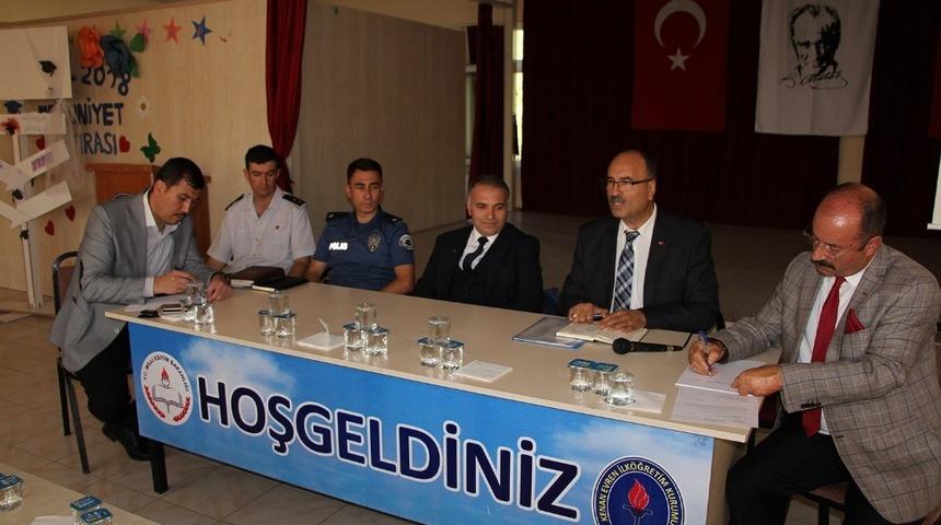 Kula&rsquo;da okul g&uuml;venliği toplantısı yapıldı