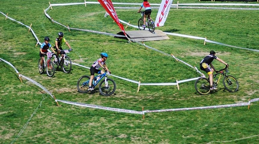 Şampiyona Ay&ccedil;i&ccedil;eği Bisiklet Vadisi&rsquo;nde başlıyor