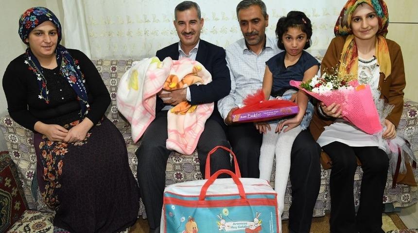 &lsquo;Hayat seninle g&uuml;zel&rsquo; projesi s&uuml;r&uuml;yor