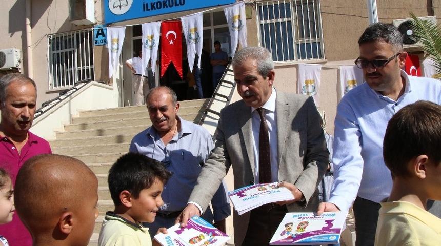 Demirkol &ouml;ğrencilerle bir araya geldi