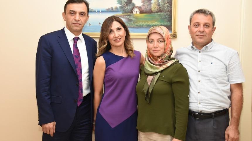 Emniyet M&uuml;d&uuml;r&uuml; gazileri evinde ziyaret etti