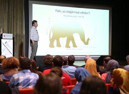 Faruk Eczacıbaşı: Biz hepimiz dijital göçmeniz