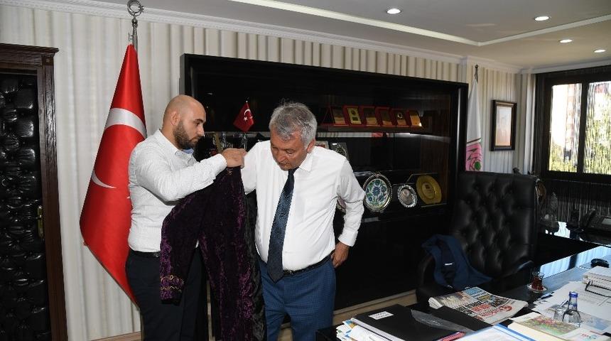 Türkmenlerden Başkan Günaydın’a selam ve teşekkür