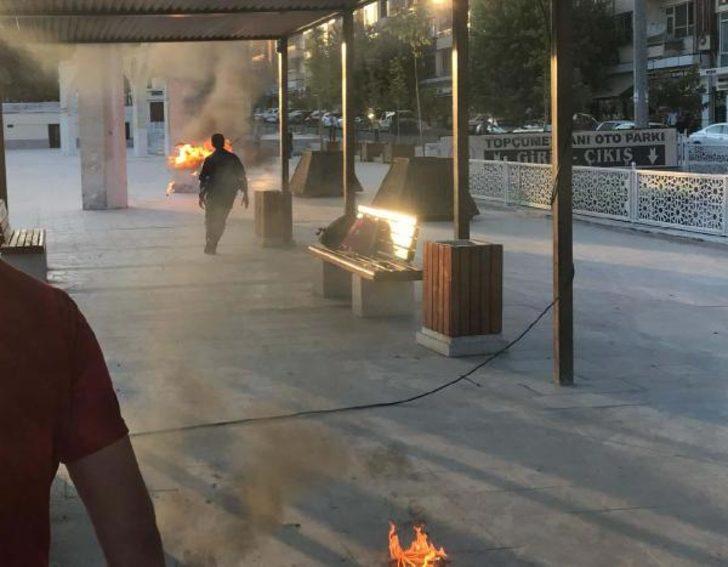 Şanlıurfa’da işsiz genç üzerine benzin döküp kendini ateşe verdi Şanlıurfa’da işsiz genç üzerine benzin döküp kendini ateşe verdi