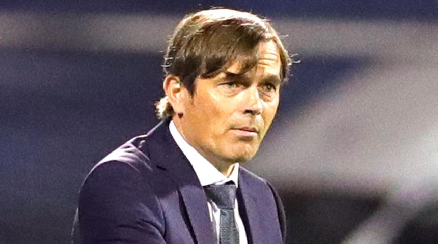 Fenerbahçeli sanatçı Alişan'dan Phillip Cocu tepkisi