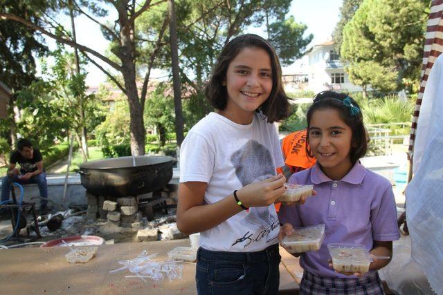 Kuyucak’ta aşure günü bereketi