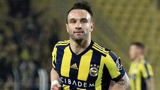 Fenerbahçe'de Mathieu Valbuena gemileri yaktı