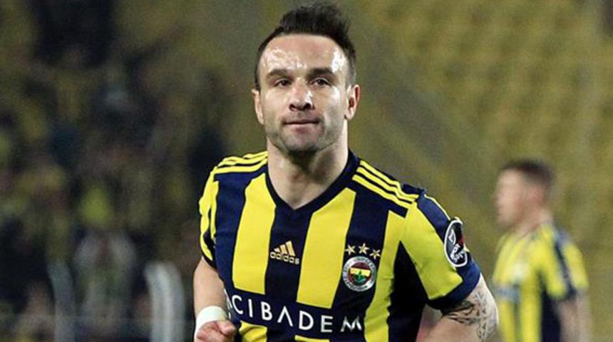 Fenerbahçe'de Mathieu Valbuena gemileri yaktı