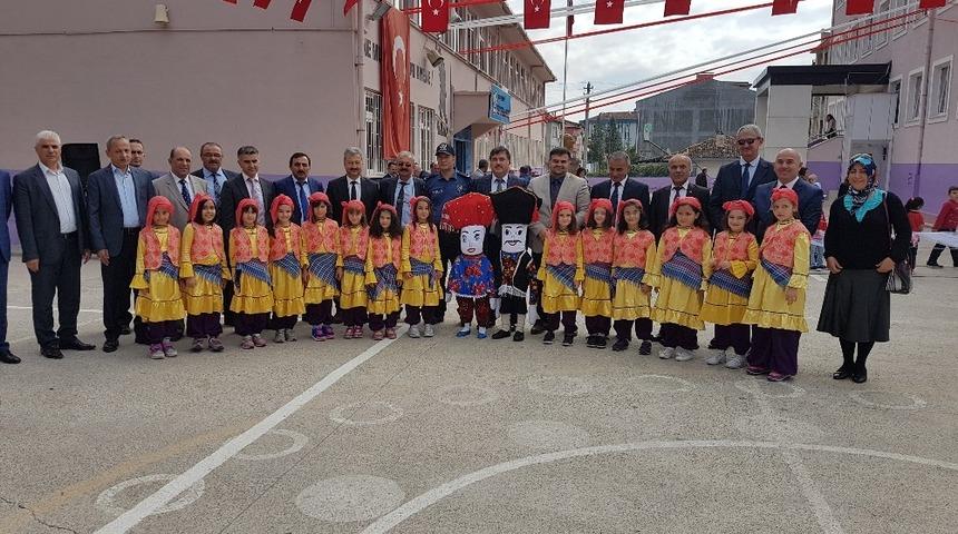 Vezirk&ouml;pr&uuml;&rsquo;de İlk&ouml;ğretim Haftası kutlandı