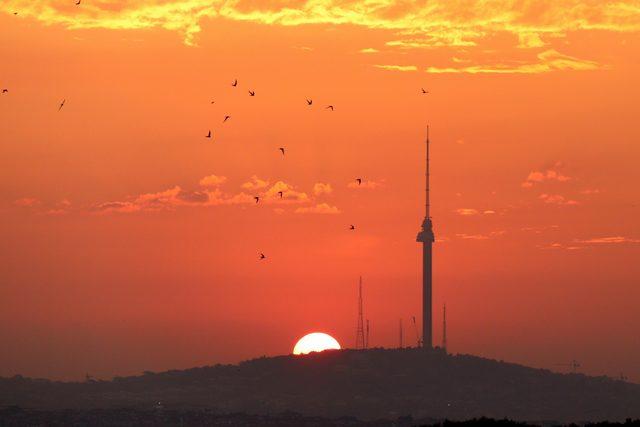 İstanbul'da gün doğumunda görsel şölen