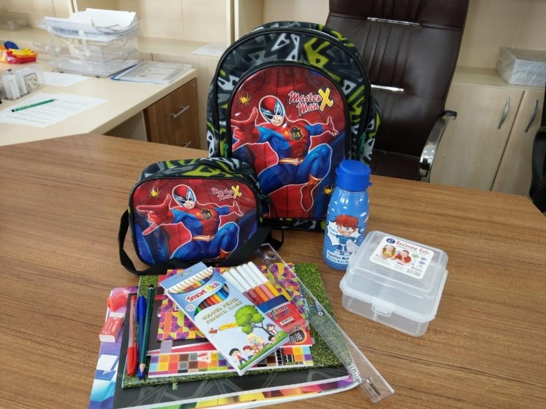 Suriyeli iş adamlarından Suriyeli &ouml;ğrencilere yardım