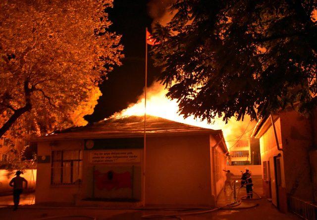 Şark&ouml;y de anaokulunda yangın 1