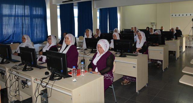 Üretici kadınlar, e-ticareti öğrendi