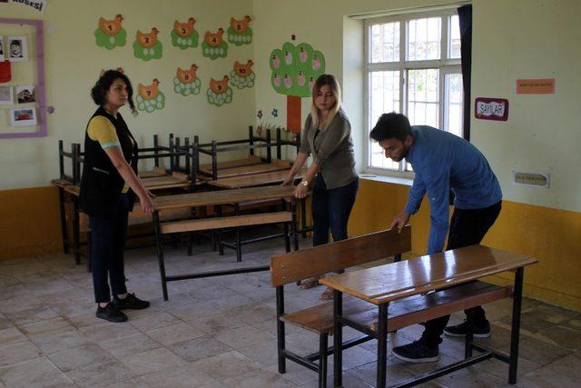 G&ouml;n&uuml;ll&uuml; &ouml;ğretmenler iş başında 3