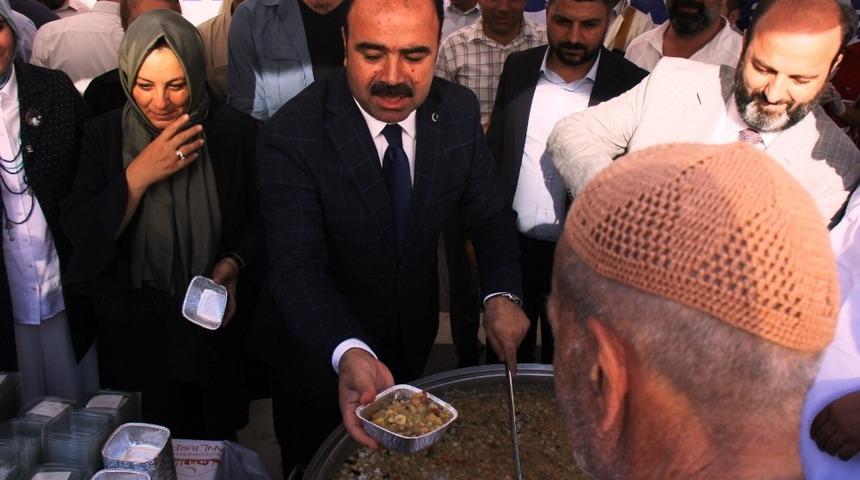 Şanlıurfa&rsquo;da 20 bin vatandaşa aşure ikramı