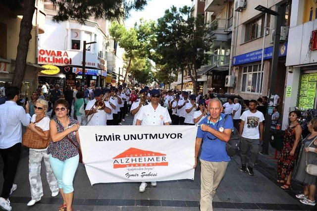 Karşıyaka’dan Alzheimer Farkındalık Ayı etkinlikleri