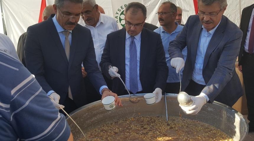 Başkan Akay, "Aşure etkinlikleri toplumumuzun kaynaşmasına vesile olur"