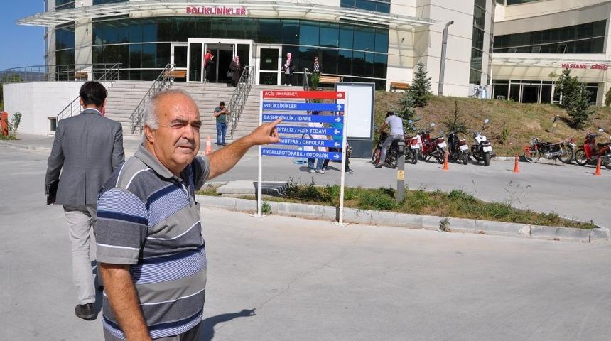 Simav Do&ccedil;. Dr. İsmail Karakuyu Devlet Hastanesi doktor bekliyor