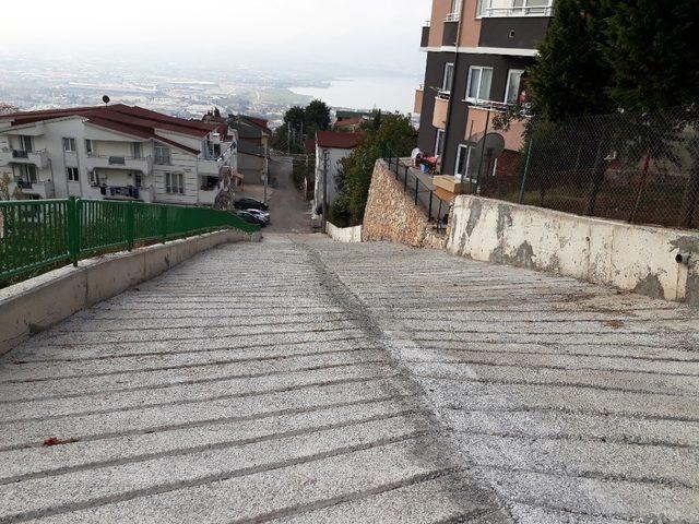 İzmit&rsquo;te yol ve &ccedil;evre bakımları devam ediyor 1