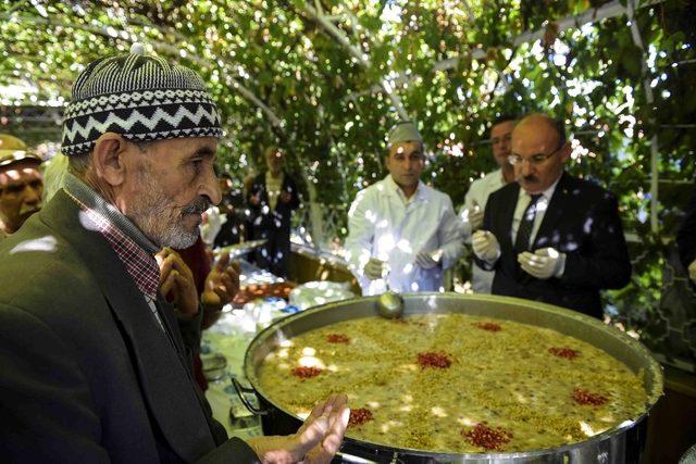 Taşköprü’de 2 bin kişiye aşure ikram edildi