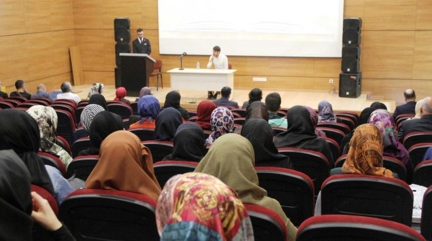 DP&Uuml; İslami İlimler Fak&uuml;ltesi&rsquo;nde oryantasyon eğitimi