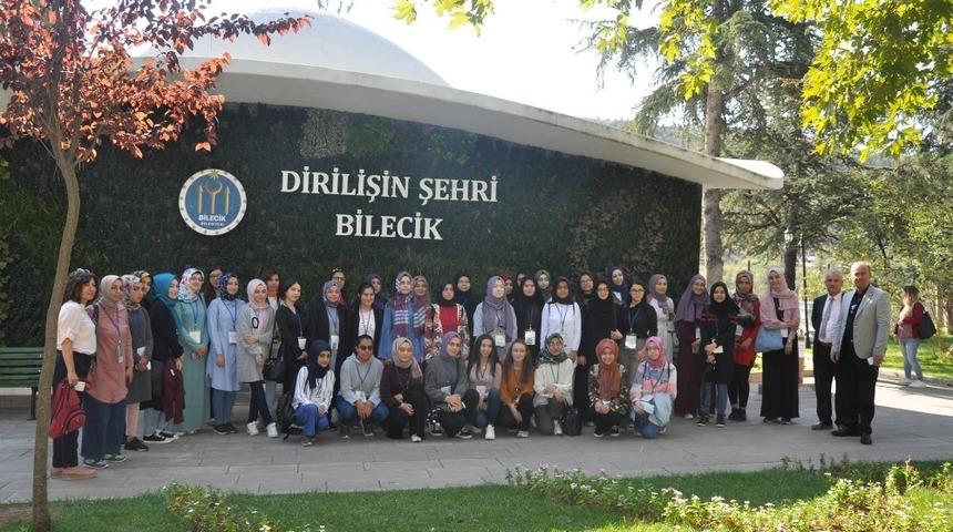 Eskişehirli &ouml;ğrenciler i&ccedil;in Bilecik&rsquo;e &ldquo;Kuruluştan Kuruluşa&rdquo; gezisi d&uuml;zenlendi