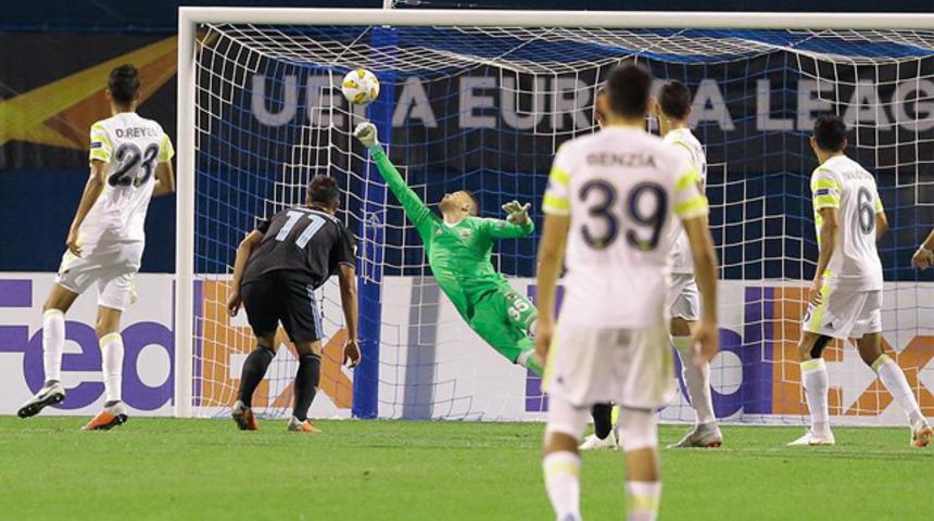 Dinamo Zagreb'e 4-1 yenilen Fenerbahçe'de hayal kırıklığı