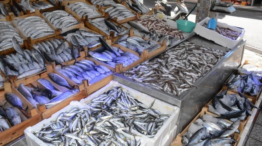 Tezgahlar balık &ccedil;eşitleriyle doldu