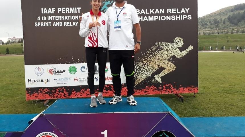 Vanlı atlet Solmaz, T&uuml;rkiye&rsquo;yi Ukrayna&rsquo;da temsil edecek