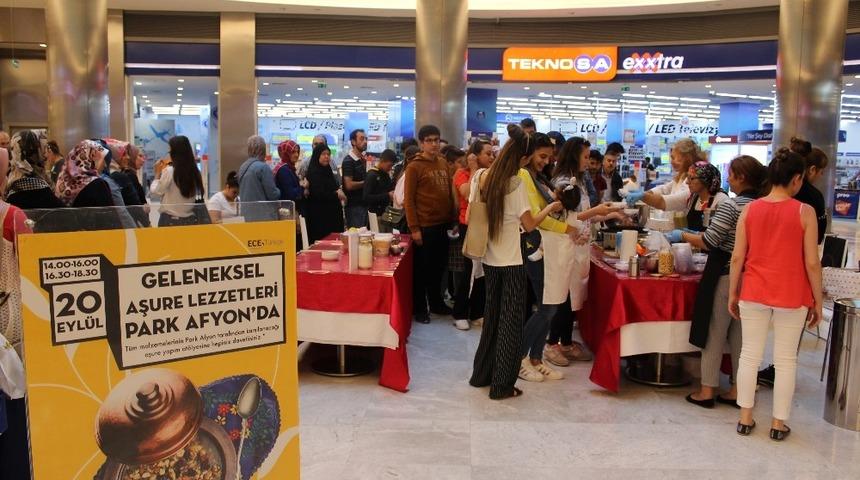 AVM&rsquo;de aşure yapım at&ouml;lyesi