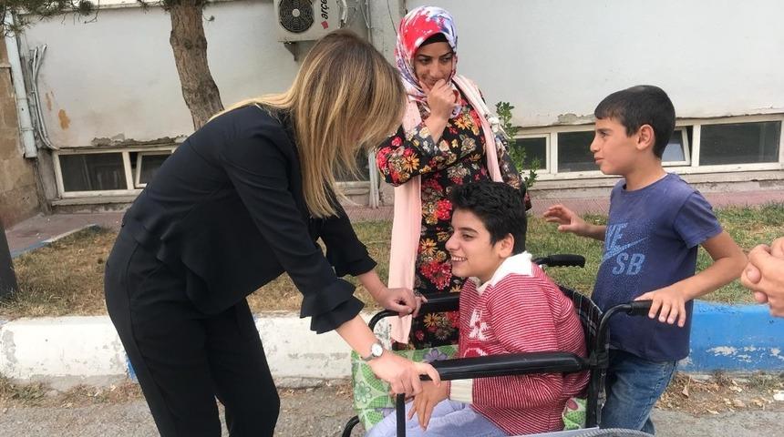 Kaymakam U&ccedil;ar&rsquo;ı duygulandıran ziyaret